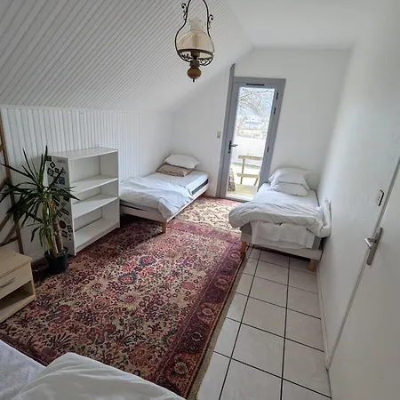 Apartment T3 A Acces Au Ruisseau -terrasse